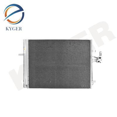 Araba Otomotiv Parçası LR023921 Land Rover Range Rover Evoque Freelander 2 3.2L LR000566 için klima kondansörü