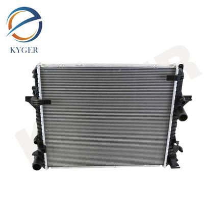 Otomobil Parçası C2D38735 Araba Motoru Alüminyum Radyatörü Jaguar XF3 2009 2010 2012 2013 2014 2015 RAD22749