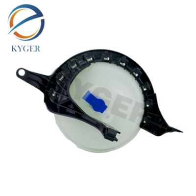 17138614293 Plastik Otomobil Otomobil Parçaları Motor Soğutucu Tankı Genişleme Tankı 1713 8614 293 BMW F18 5 Serisi için