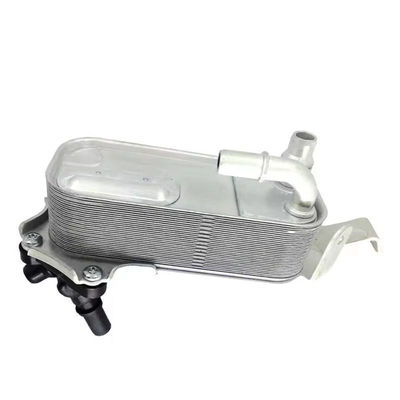 BMW1 2 3turing 4 Coupe F30 F32 F33 F36 17217593856 17217600553 7593856 için transmisiyon yağ soğutucu ısı değiştiricisi
