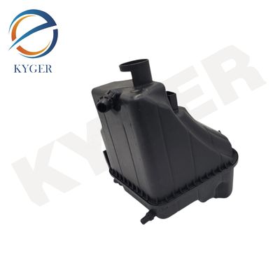 17138677649 Motor Parçaları Soğutma Sistemi Soğutucu Genişleme Tankı Tankı 1713 8677 649 BMW için F30 F80 F21 F32 F82 F33 F83 F36