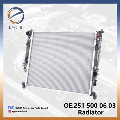 A2515000603 Otomobil Parçaları Radyatör Su Tankı Radyatör Tankı 2515000103 2515000303 Mercedes Benz W251 W164 için